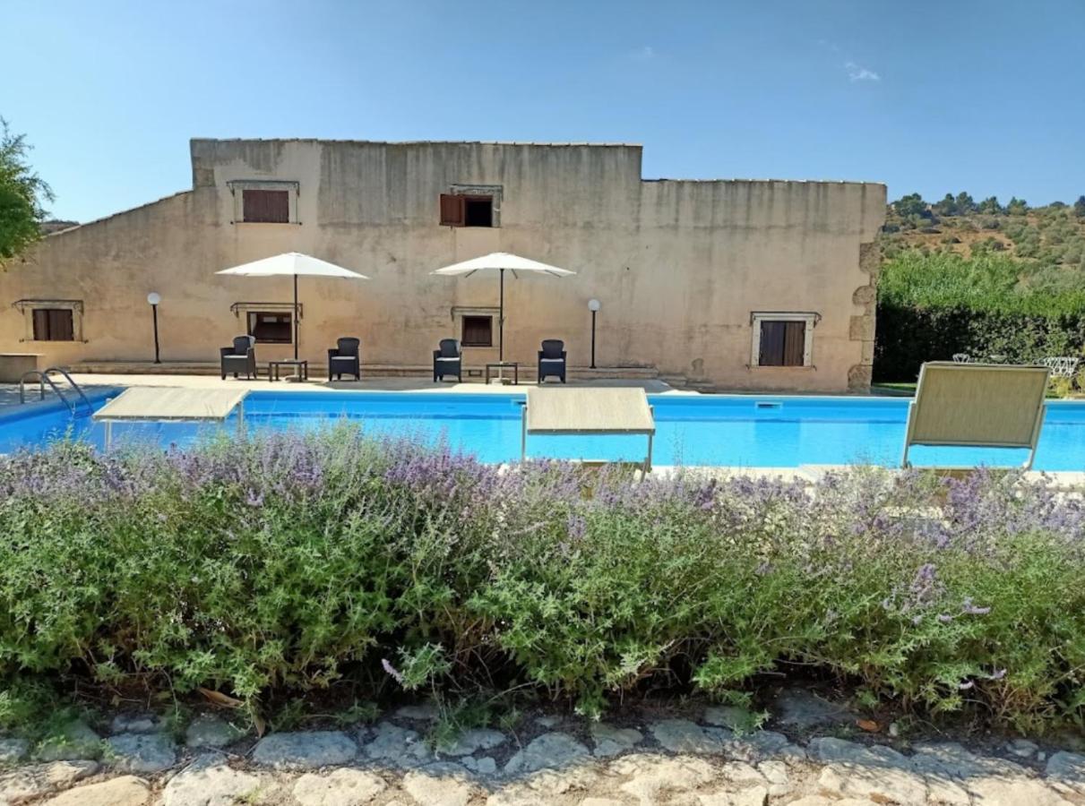 Agriturismo La Fiumara Noto Exterior foto